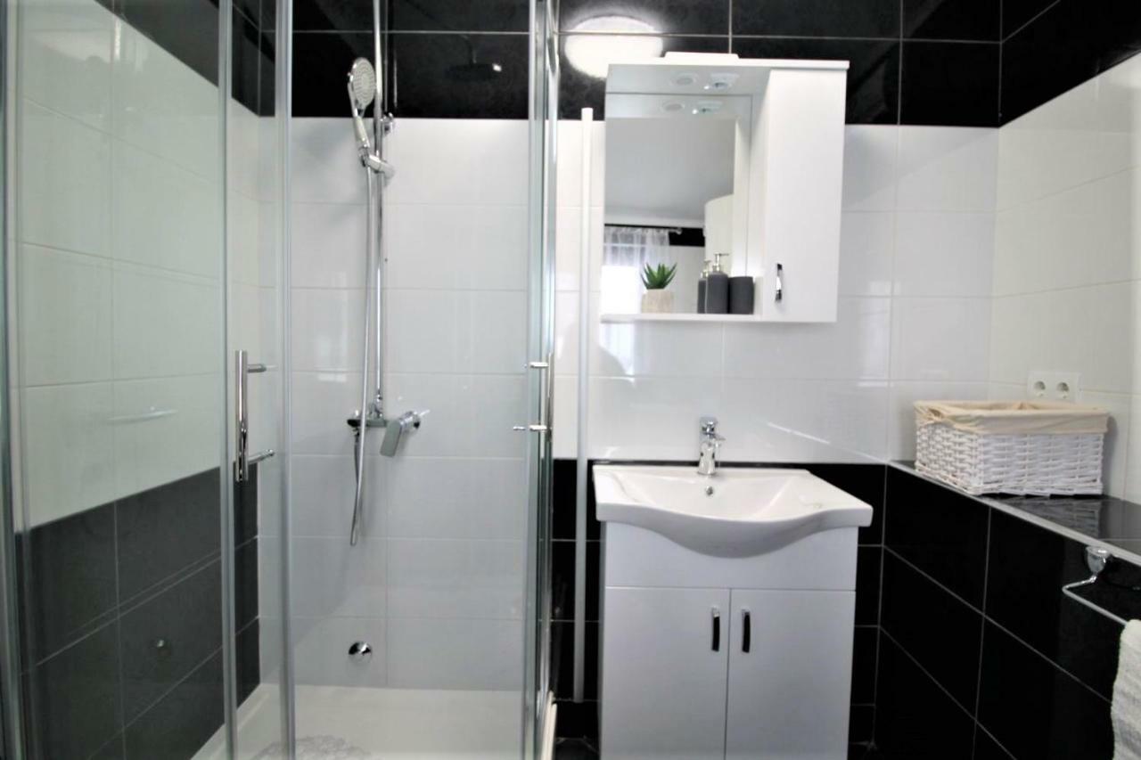 Arbel Apartments Porec Exterior photo