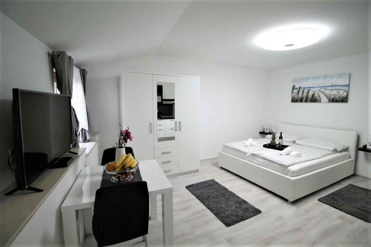 Arbel Apartments Porec Exterior photo