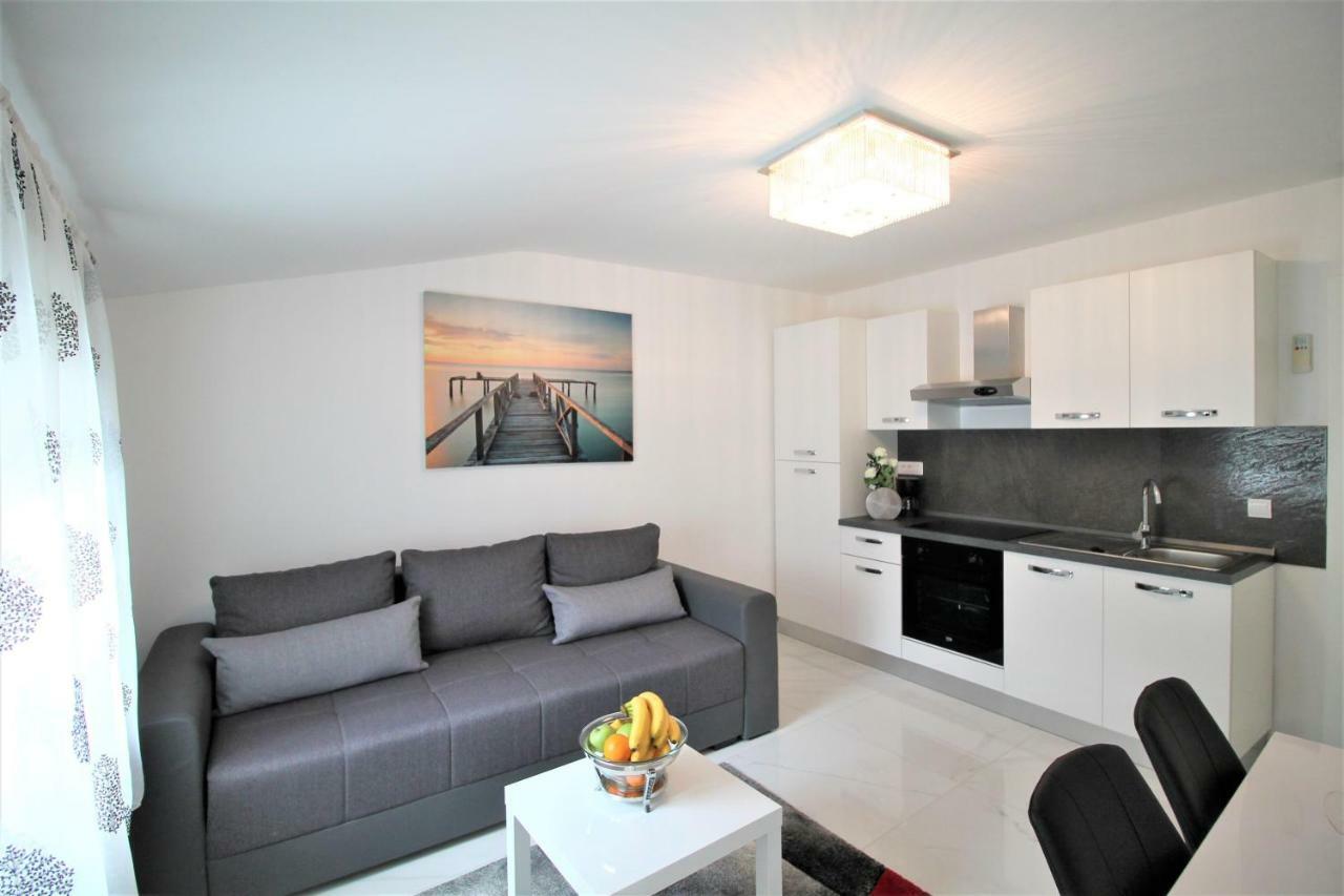 Arbel Apartments Porec Exterior photo