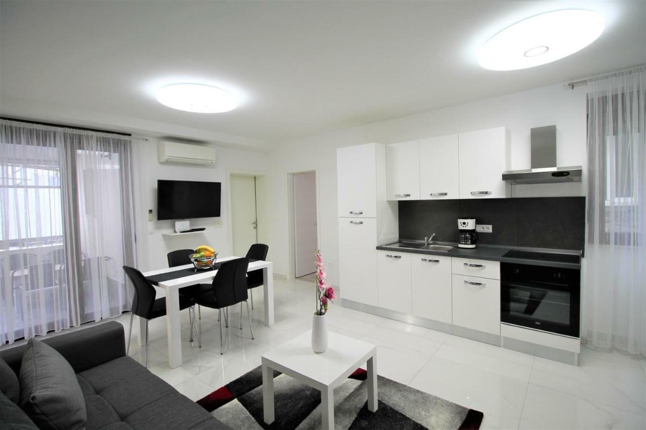 Arbel Apartments Porec Exterior photo