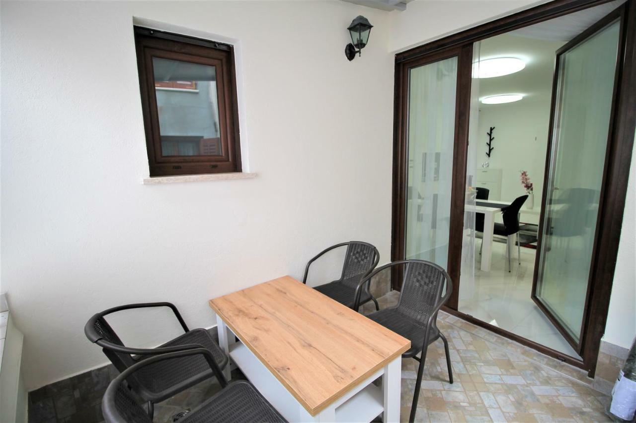 Arbel Apartments Porec Exterior photo